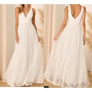 Lulu's White Mesh Embroidered Sleeveless tulle skirt Maxi Formal Wedding Dress S